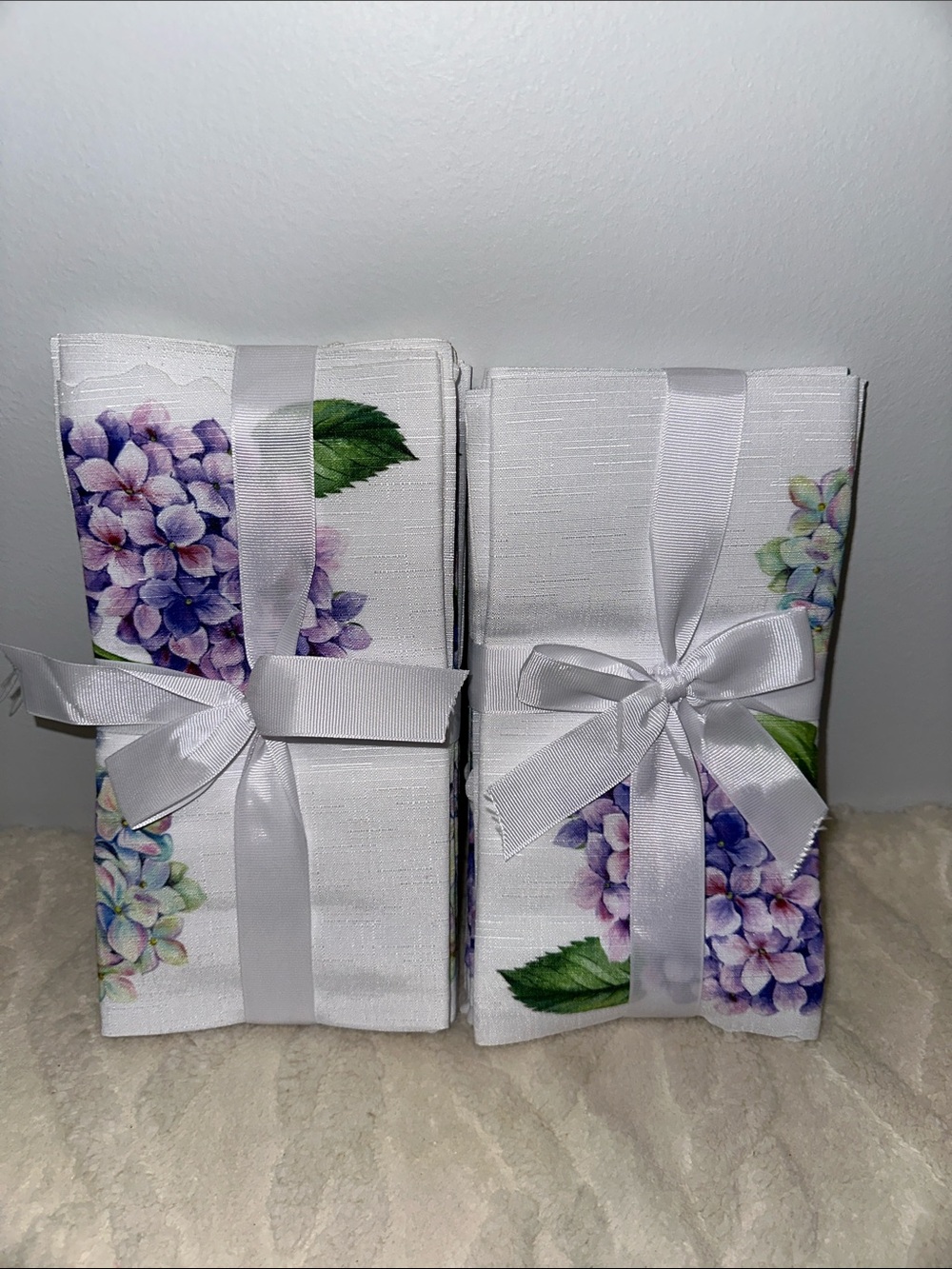 Wegmans Fragrant Blooms White Blue Lavender Green Set of 8 Polyester Napkins
